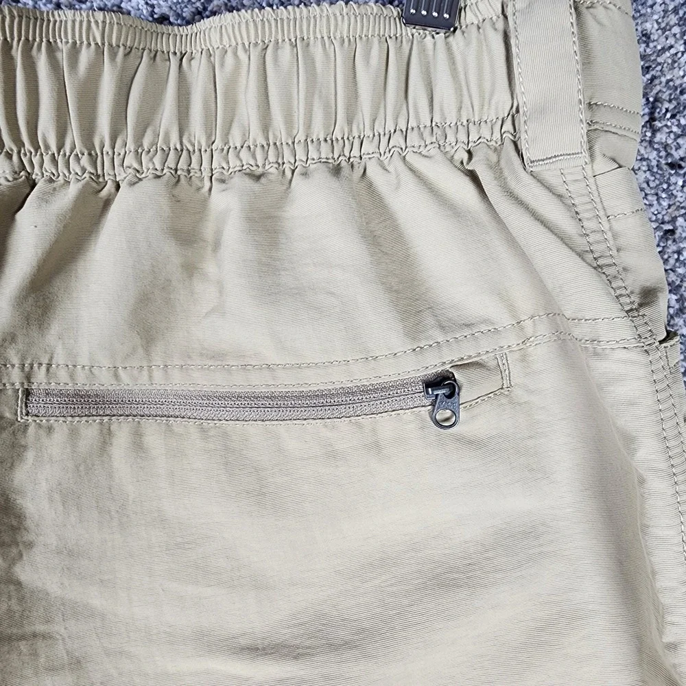The North Face Shorts Mens Large Khaki Hiking Belted Cargo NWOT
